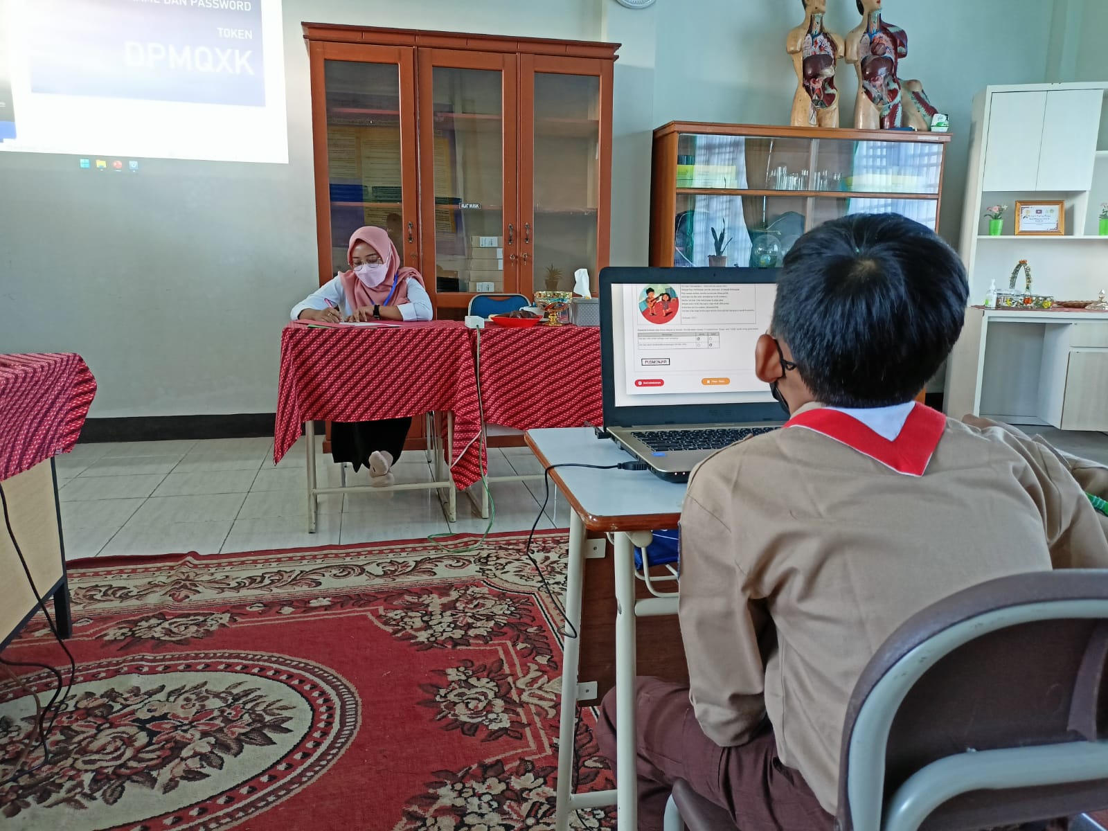 Pelaksanaan Assesmen Nasional Berbasis Komputer di SD Islam Terpadu Al Mumtaz Pontianak